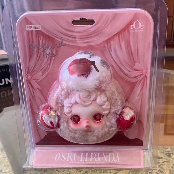 Authentic Skullpanda You Found Me Moldy Muffin Earphone Case - Picture 3 of 6